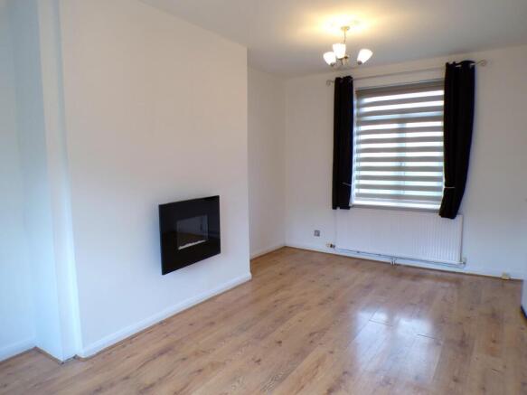 BrierleyAve16lnge1.JPG