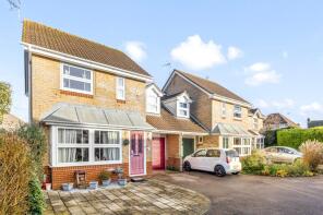 8, Earles Meadow, Horsham RH12 4HP