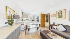 Flat 5, 4 Gardenia Court, Ashridge Close, Finchley, London N3 3AS