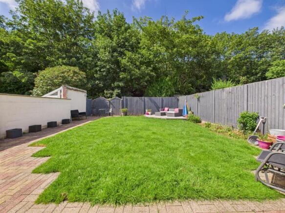 4 bed Semi-Detached for sale Image 10