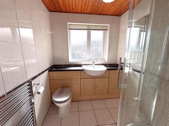 3 bed Semi-Detached for sale Image 8