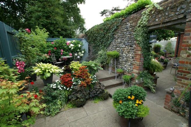 Side Courtyard