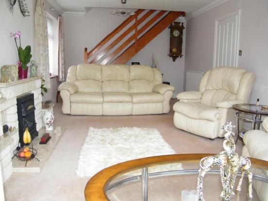 19' X 12' Lounge