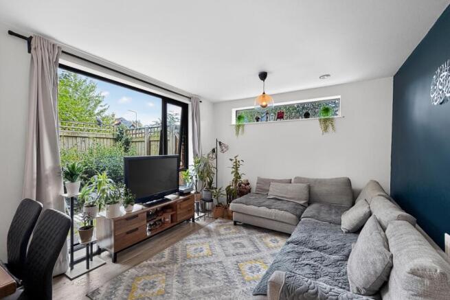 11 Etchells Road, West Timperley photo 4