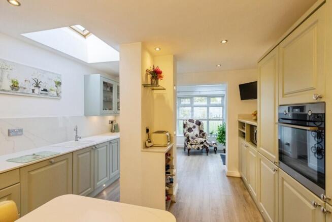 3 bed Detached for sale Image 9