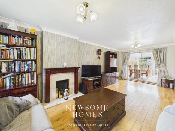 Bedford Avenue East, Whitby, Ellesmere Port, Cheshire West And Chester photo 4