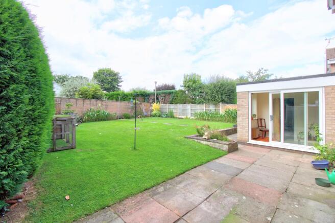 REAR GARDEN (L)