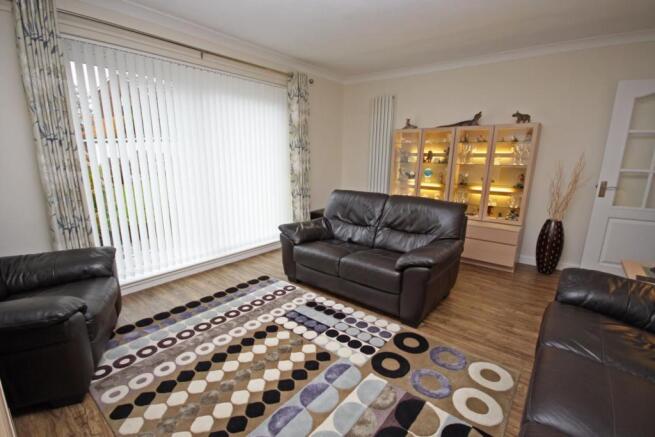 Lounge/ Dining Room