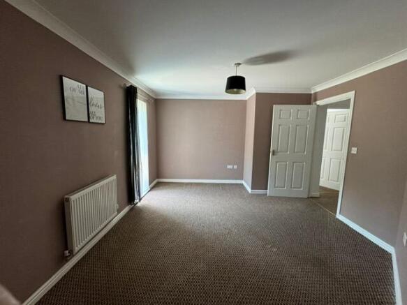 2 bed Ground Flat for sale Image 6