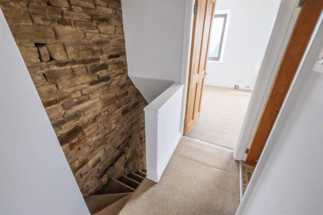 3 bed Terraced for sale Image 8