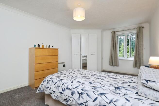 2 bed Apartment for sale Image 7