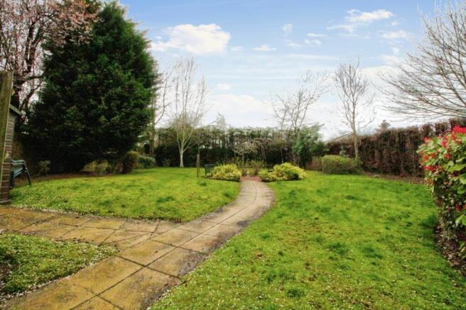 2 bed Apartment for sale Image 9