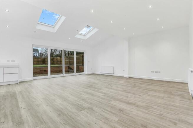 Living / dining / kitchen