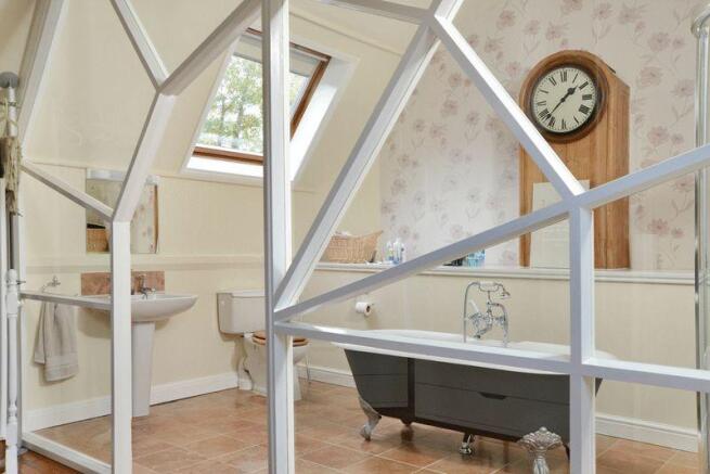 En Suite Bathroom