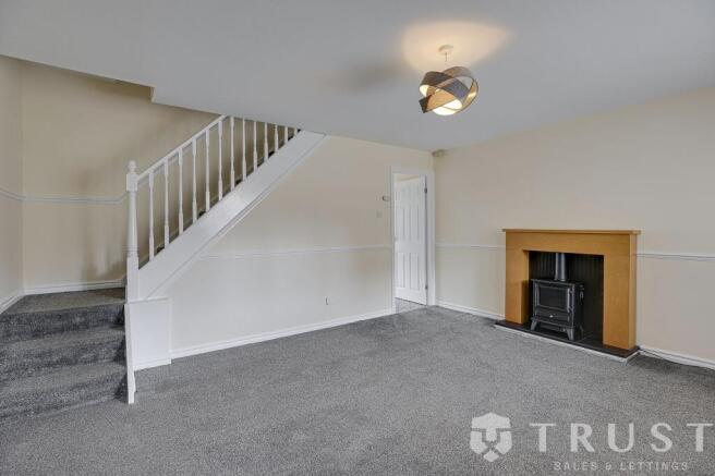 4 bed Semi-Detached to rent Image 5