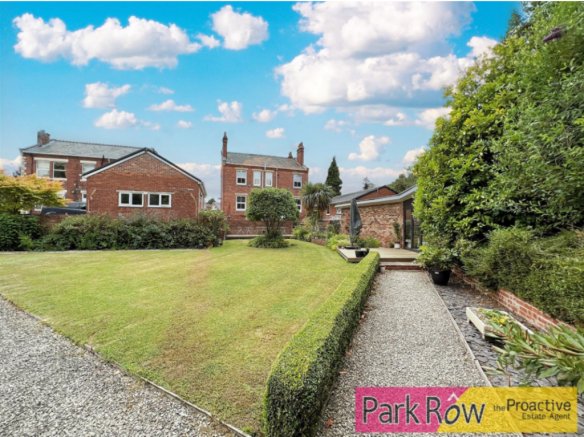 15 bed Detached for sale in ferrybridge