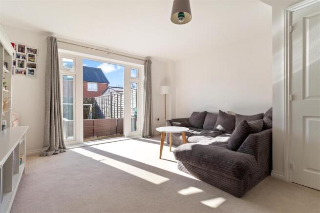 17 Oaksheath Gardens-014.jpg