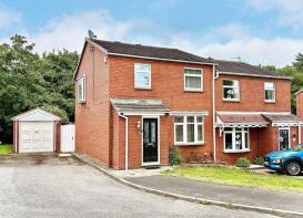 11, Royston Way, Sedgley DY3 3TZ