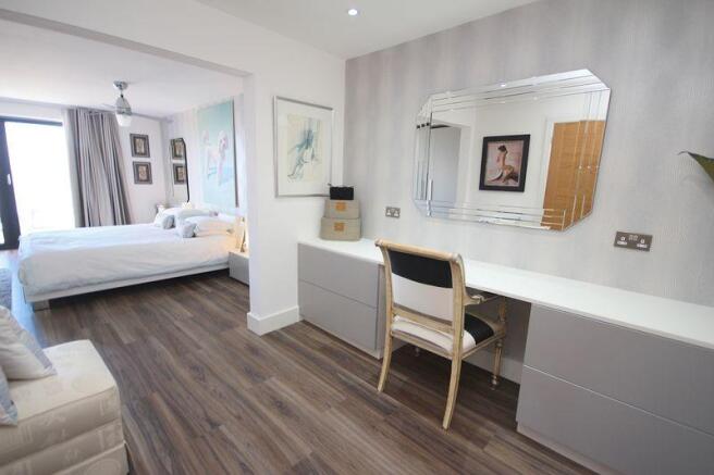 Dressing Area ...