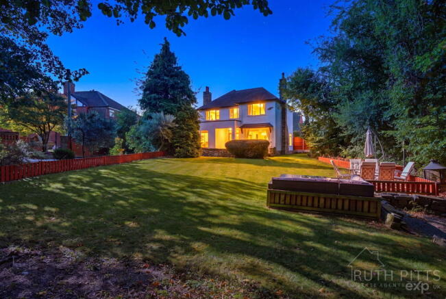 Woodland Road, Wakefield, WF2 photo 4