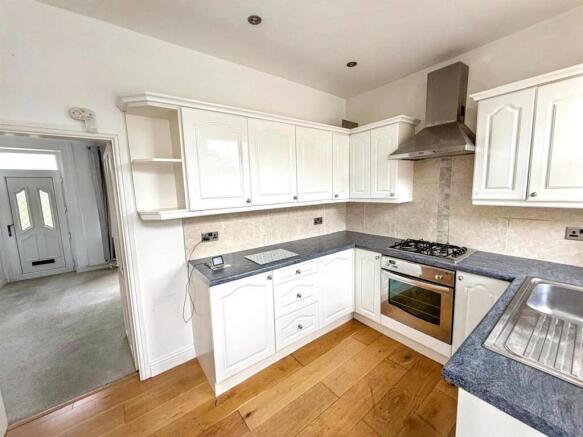 2 bed Terraced for sale Image 5