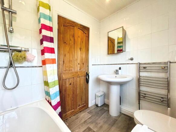 3 bed Detached for sale Image 4