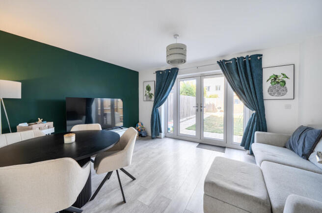 1501831-6-6a74ad2...