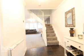 128, Wickhay, Basildon SS15 5AQ