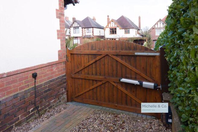 Electric gate ...