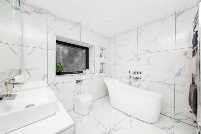 BEDROOM ONE EN-SUITE