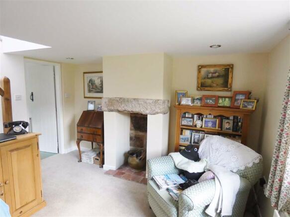 SITTING ROOM
