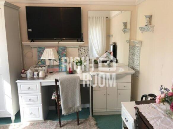 room-2-3-roslin-road-bh3-7ja-1049834