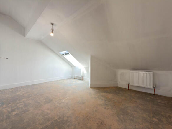 4 bed Detached for sale Image 12