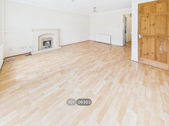 3 bed Terraced to rent Image 5