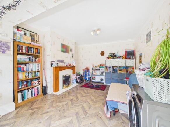 3 bed Semi-Detached for sale Image 10
