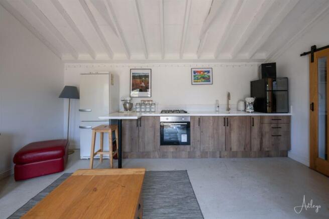 Detached timber summer house/garage