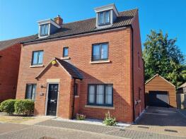 33, Strawberry Fields, Devizes SN10 4BB