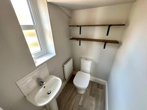 Cloakroom/wc