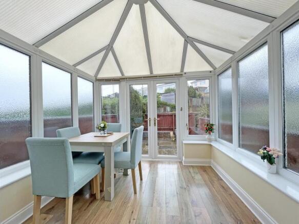 Coombe Way 6 - Conservatory.jpg