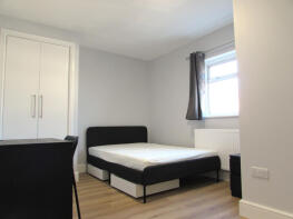 78, Lily Gardens, Wembley HA0 1DW