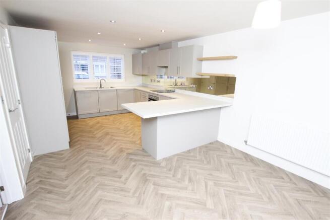 OPEN PLAN DINING KITCHEN