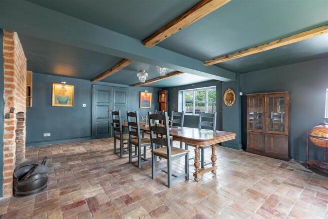 825A1035-HDR.jpg