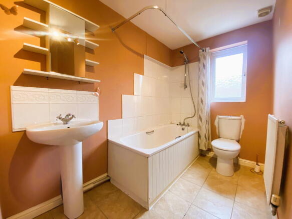 2 bed Town House for sale Image 10