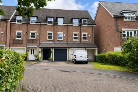 Elder Crescent, Lindford, Bordon, Hampshire