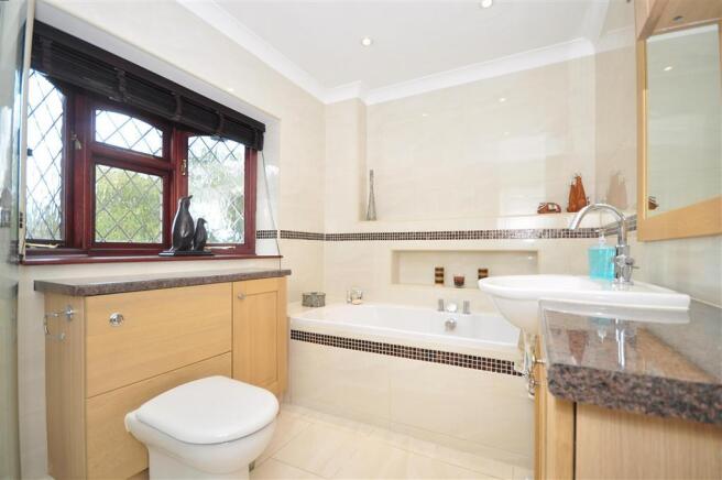 En-Suite Bathroom
