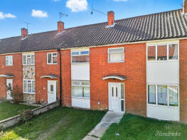 35, Long Lynderswood, Basildon SS15 5AY