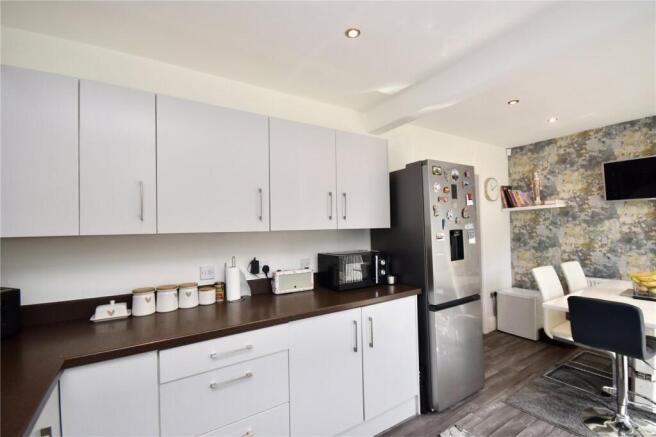 3 bed Terraced for sale Image 7