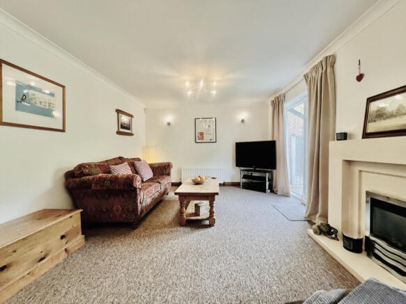 4 bed Detached for sale Image 5