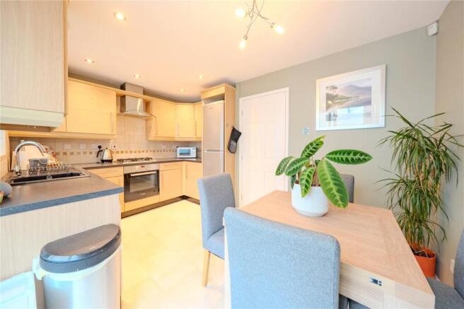 3 bed Semi-Detached for sale Image 5