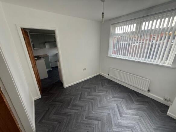 3 bed Terraced to rent Image 4